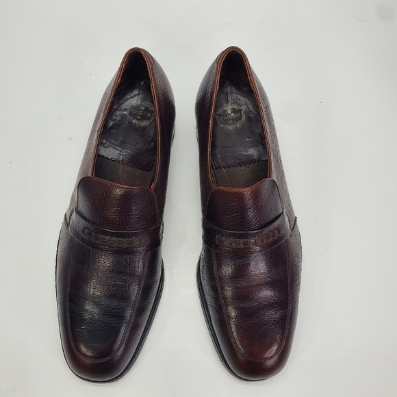 The Florsheim Shoe Men\'s 9.5 D Penny Loafers Distressed Leather Slip On Vintage